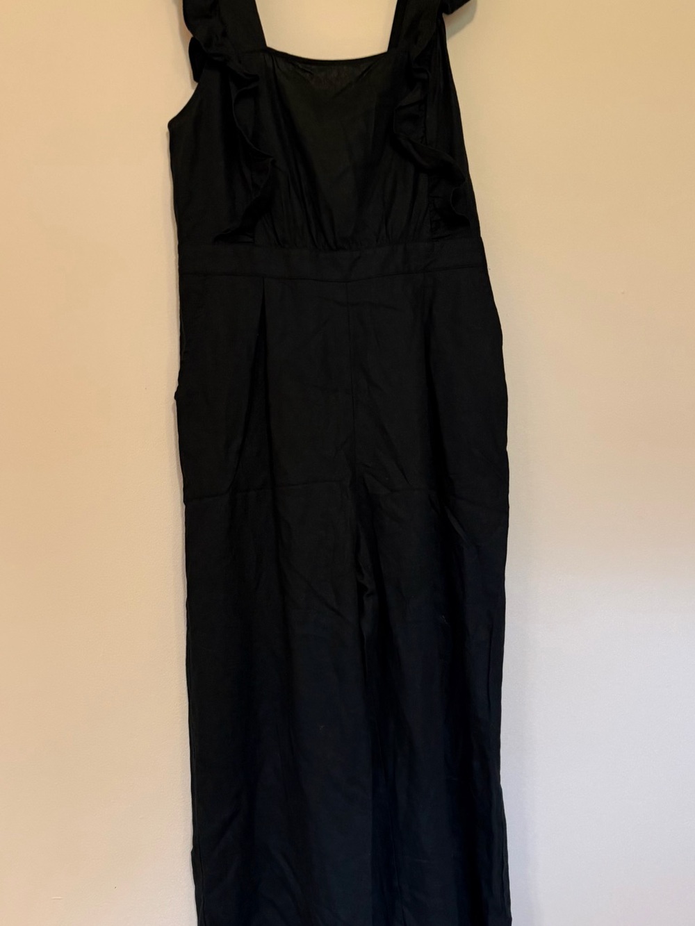 Who What Wear Black Wide-Leg Jumpsuit with Ruffle Shoulders
